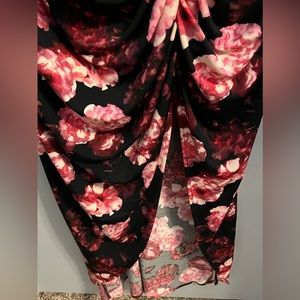 Beautiful dress.  Bought for a wedding but I didn’t wear it.